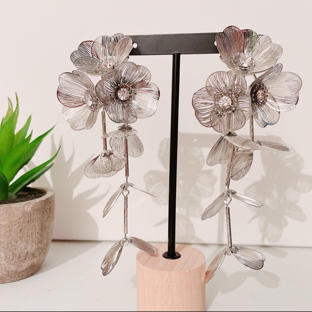 Zara Kate Middleton cascading floral Silver earrings